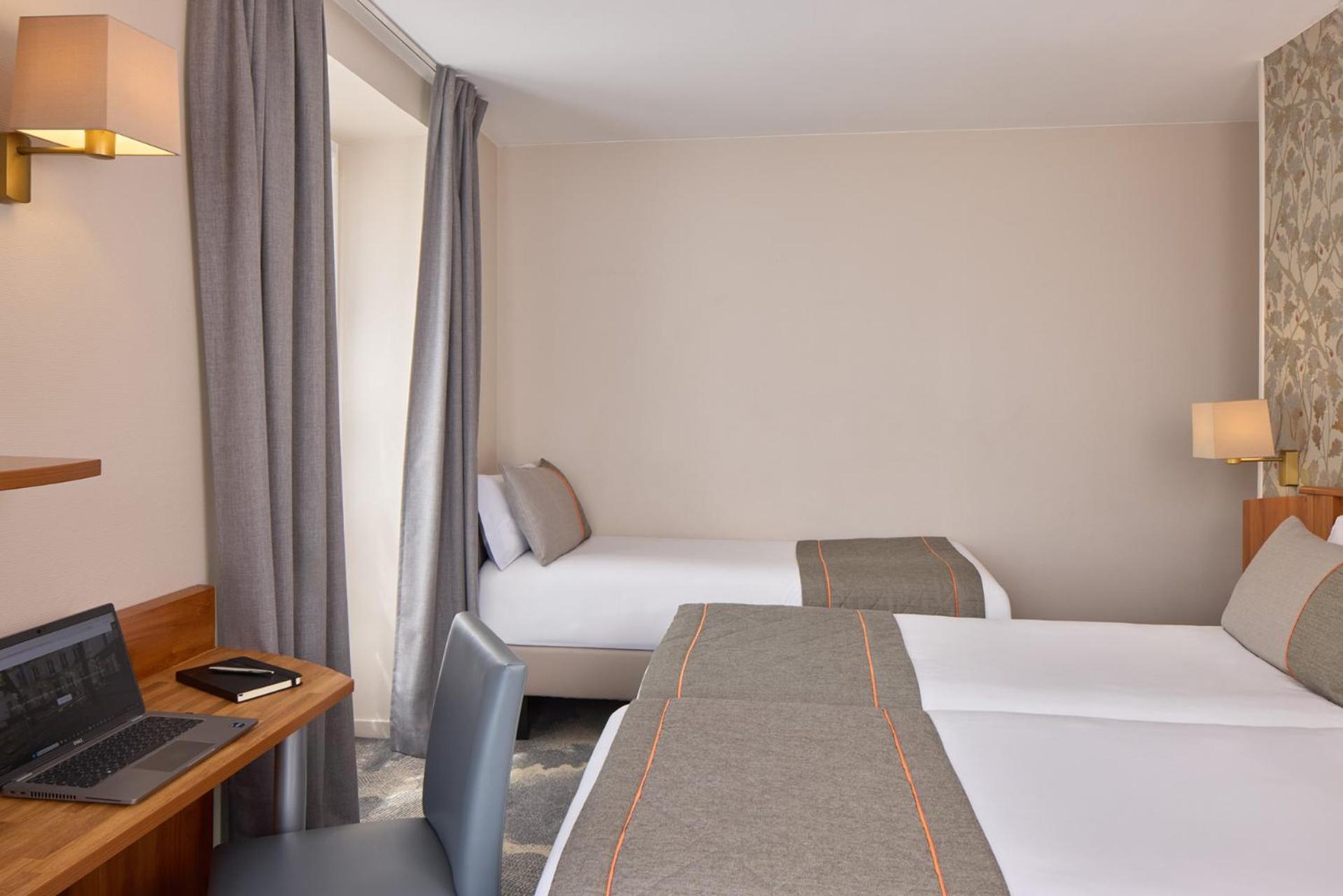 Comfort Triple Room